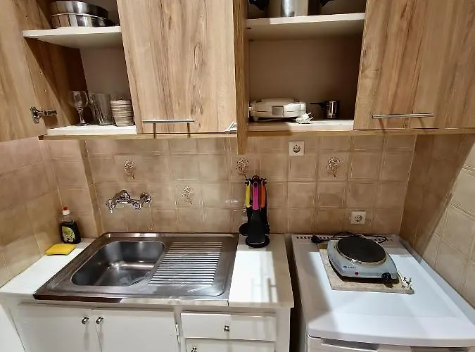 Alexandra 12 לפקימי